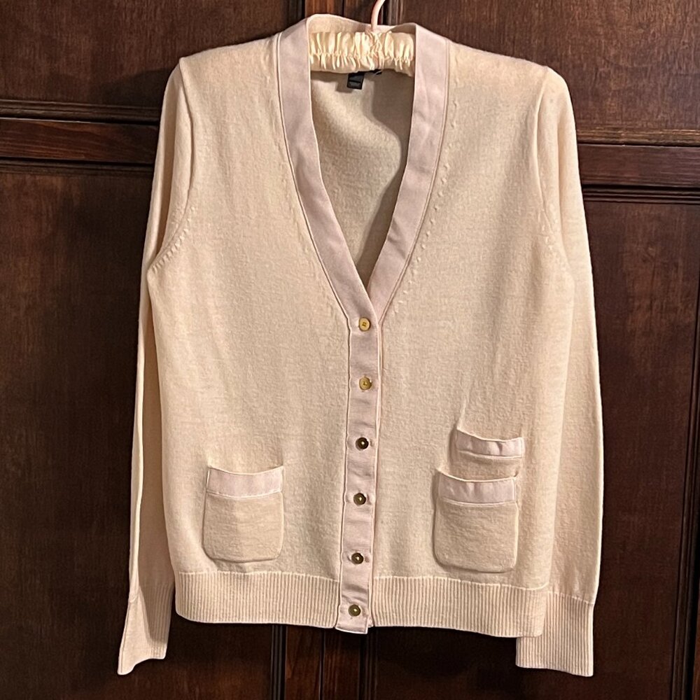 J CREW MERINO WOOL CARDIGAN WITH GROSGRAIN RIBBON DETAIL SIZE M/L